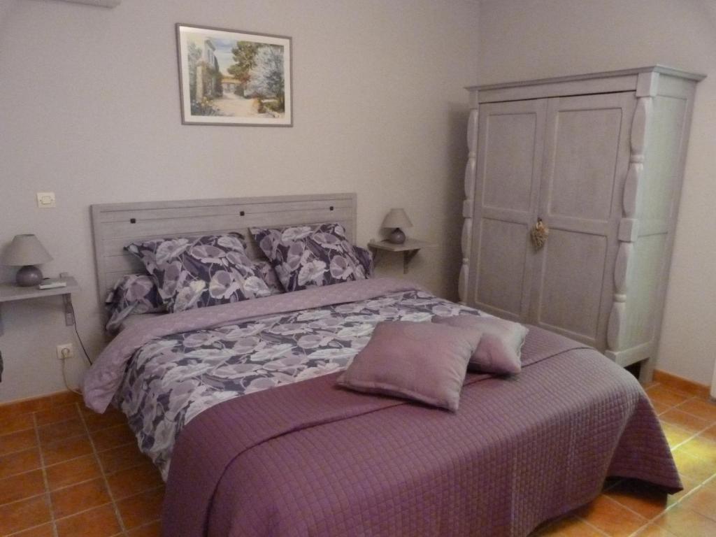Le Mas Du Pere La Motte  Room photo