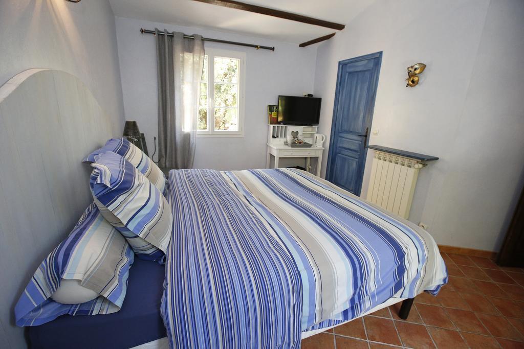 Le Mas Du Pere La Motte  Exterior photo