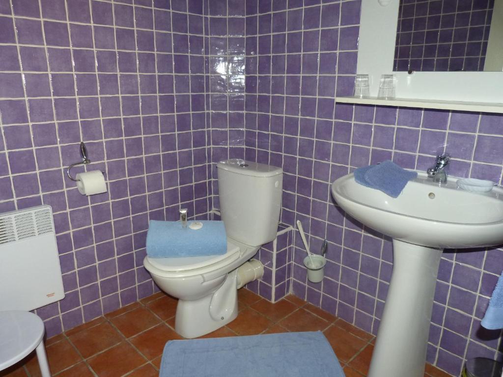 Le Mas Du Pere La Motte  Room photo