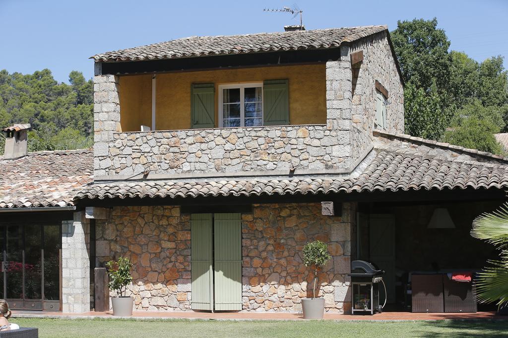 Le Mas Du Pere La Motte  Exterior photo